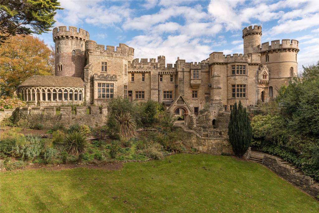 inexpensive castles for sale