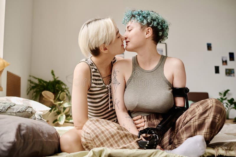 amputee lesbians