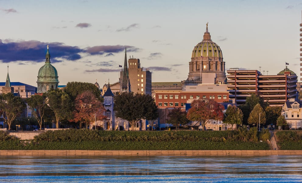 flights from seattle to harrisburg pa