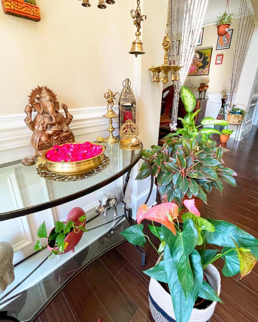 puja room decoration items