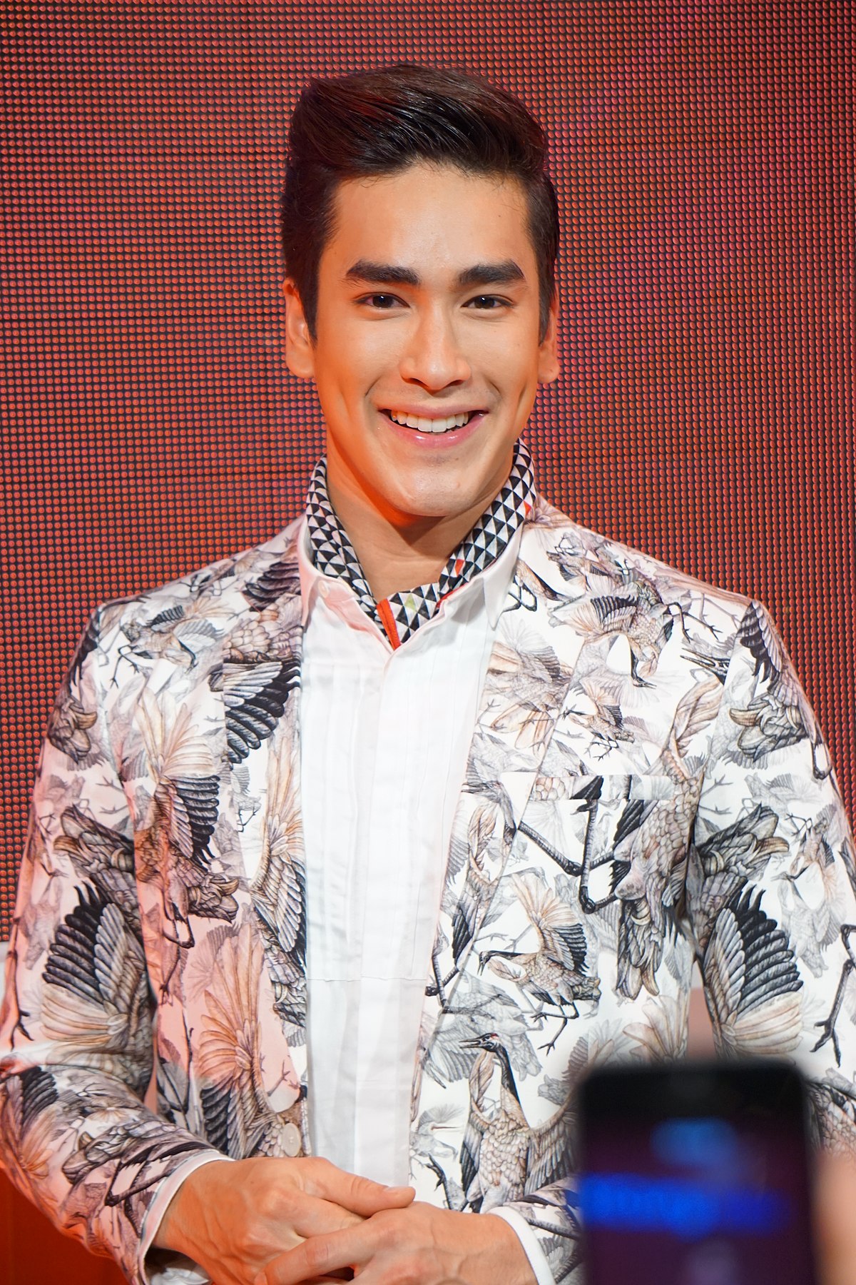 nadech kugimiya