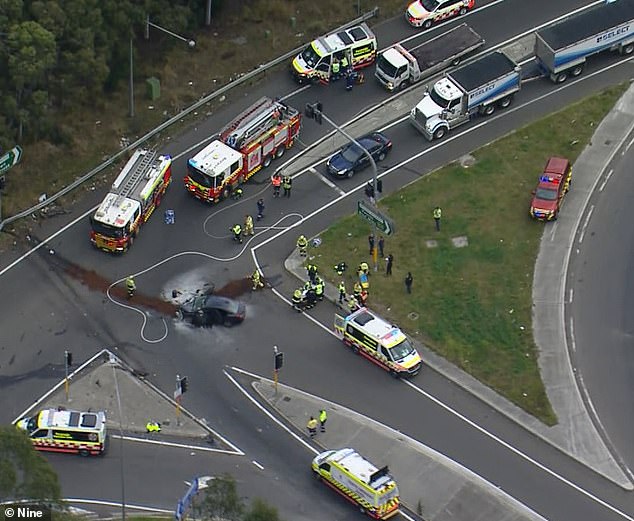 m4 crash sydney today