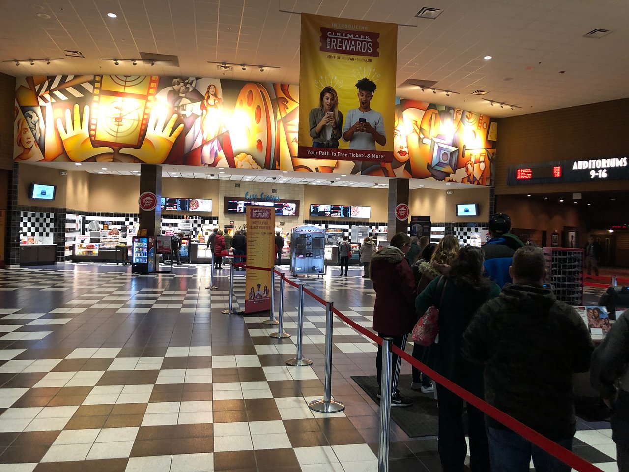 cinemark tinseltown usa and imax