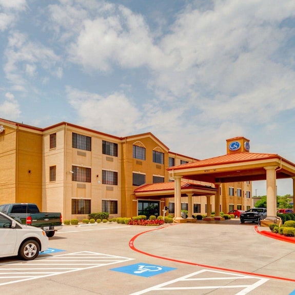 rowlett texas hotels