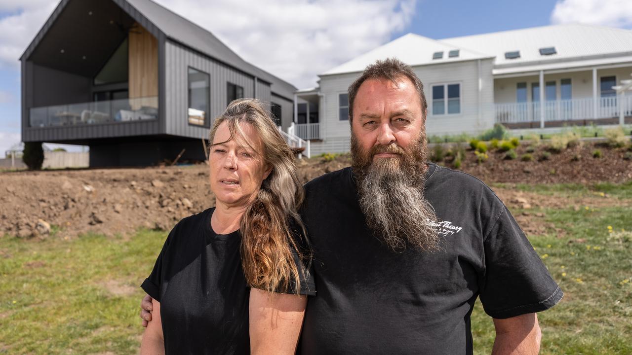 ungrateful couple win house