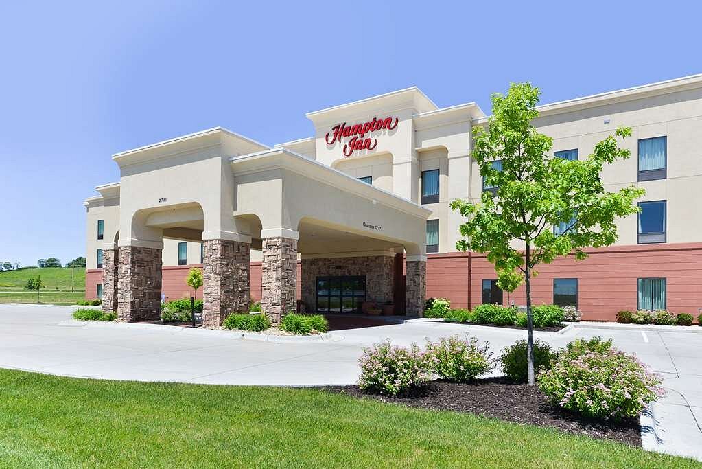 hotels in clinton iowa