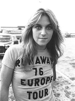 sandy west runaways