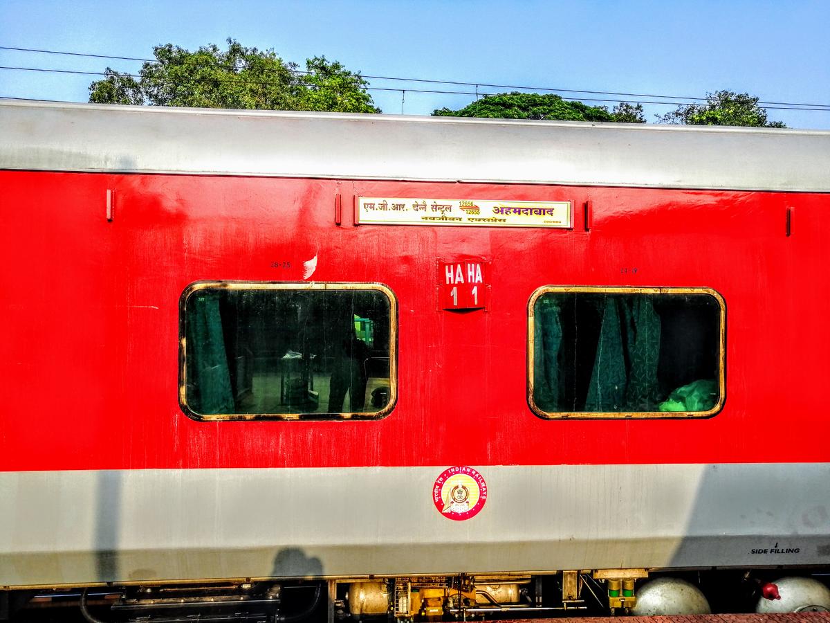 12655 train running status