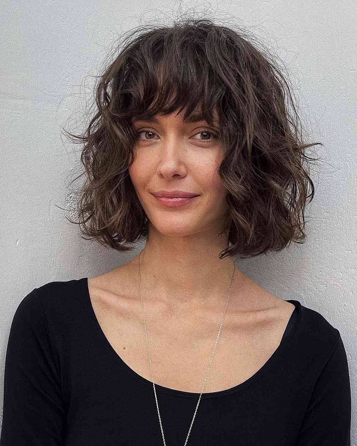 short wavy hair with bangs