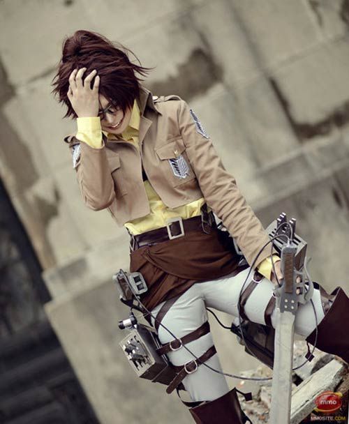 cosplay attack on titans