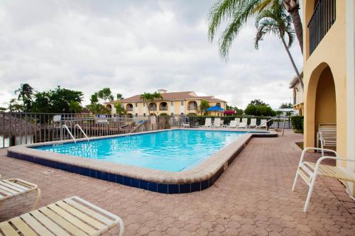 hotel cape coral florida