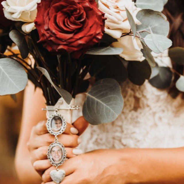 wedding bouquet photo charm