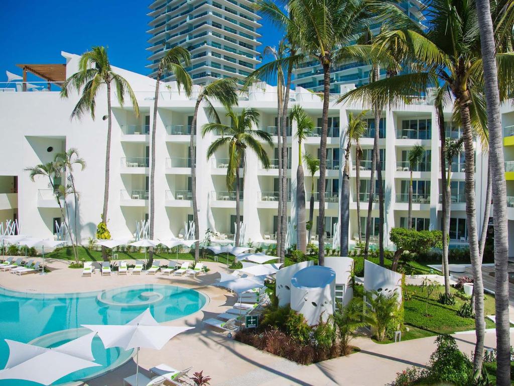 krystal vallarta hotel reviews