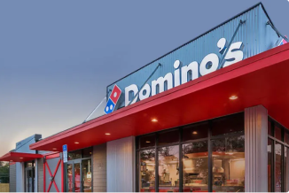 dominos plaza los robles