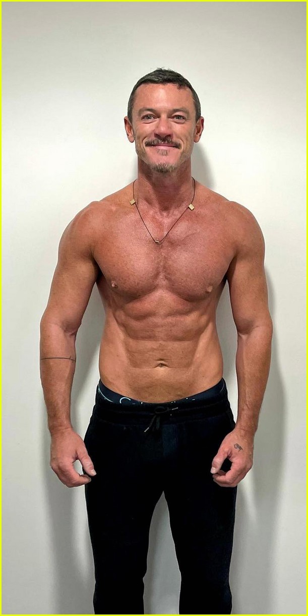 luke evans body