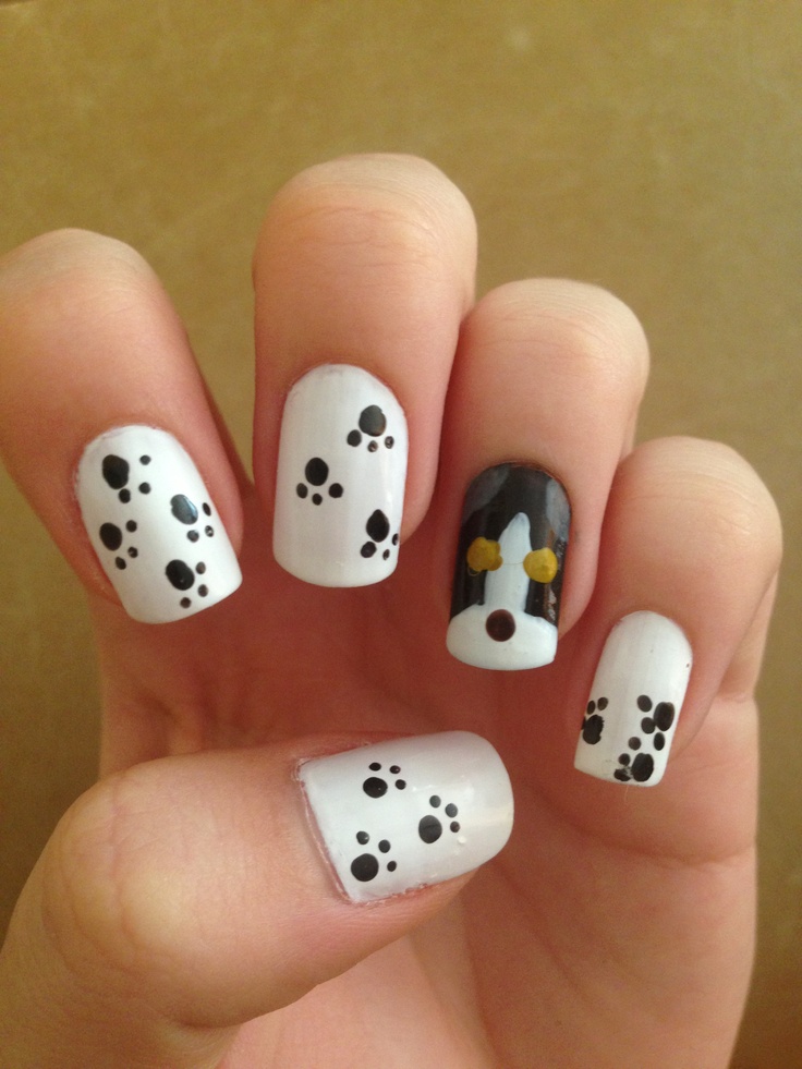 nail paw print