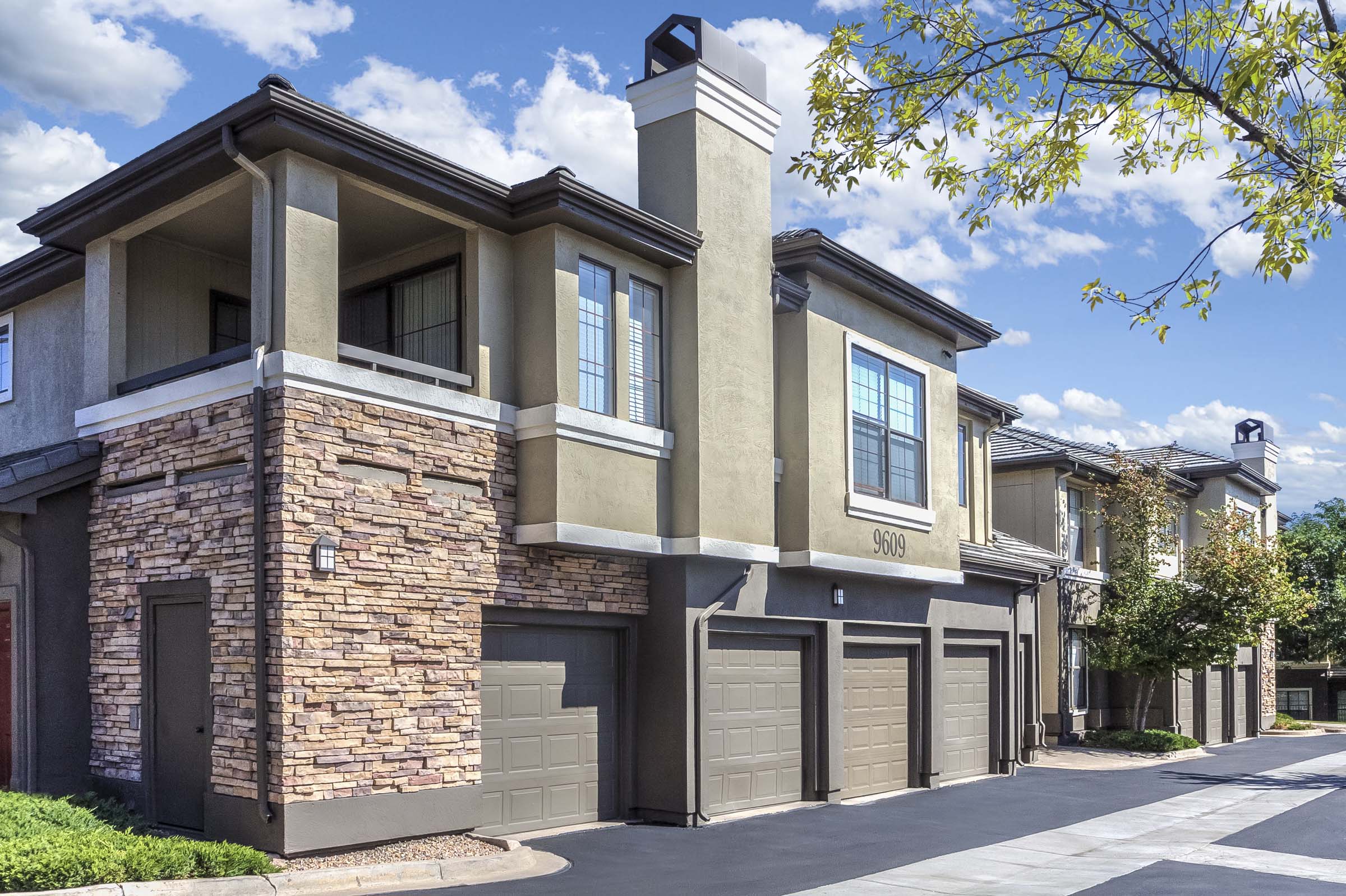 apartments near highlands ranch co