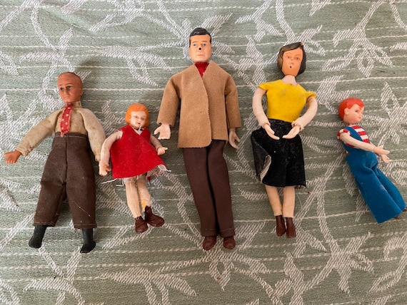 vintage dollhouse dolls