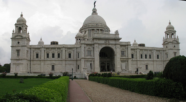 current local time in kolkata