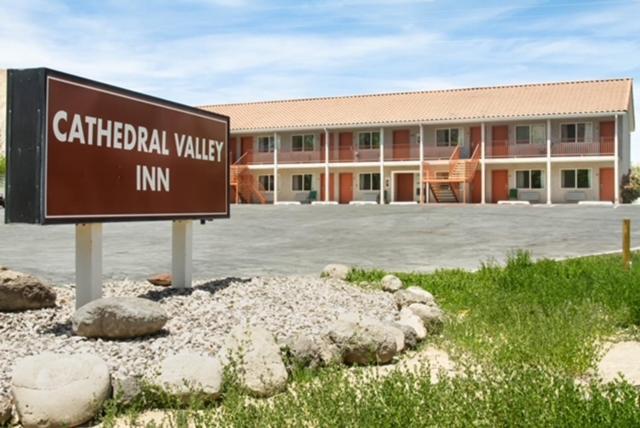 cathedral valley inn