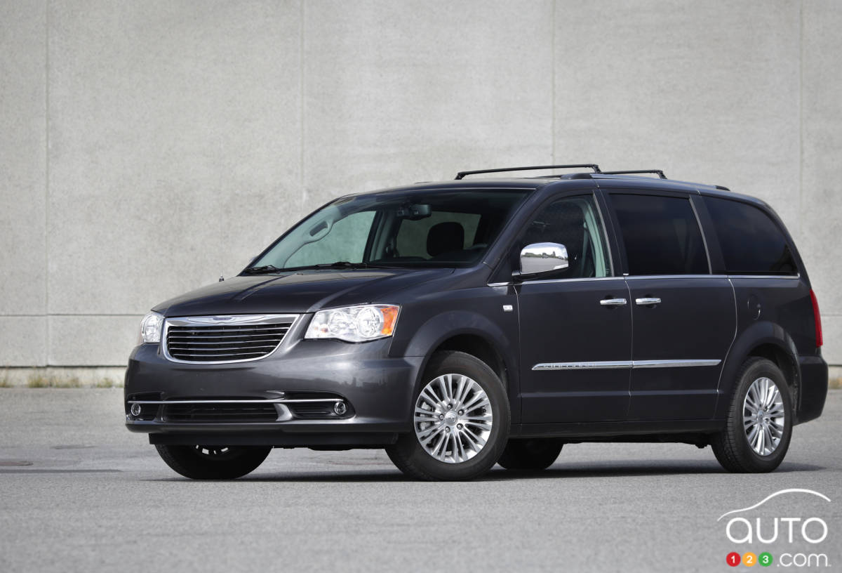 chrysler town & country 2014