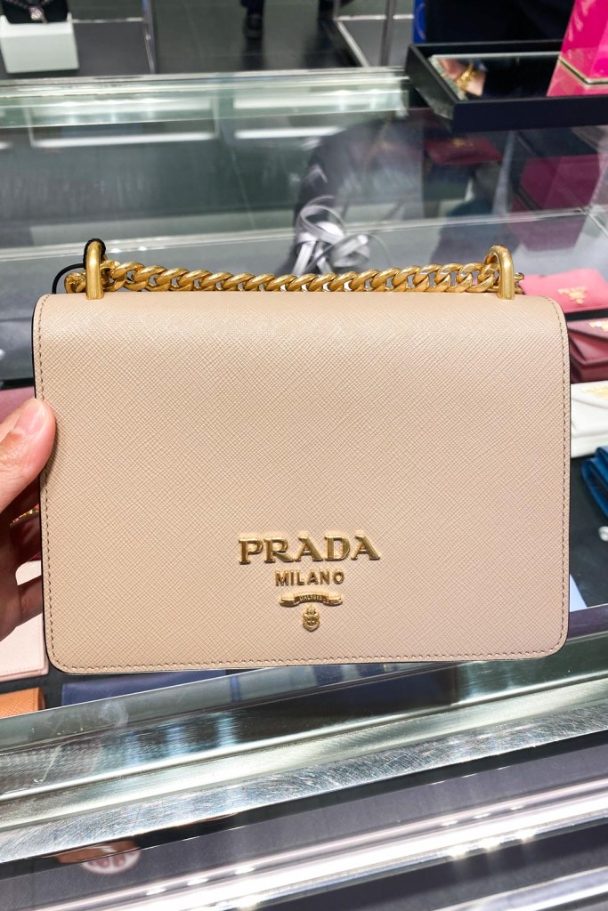 prada purses outlet