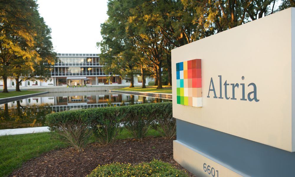 altria investors