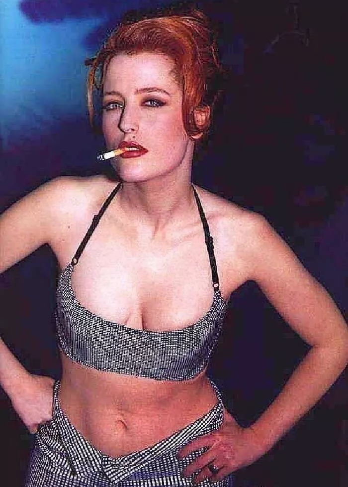 gillian anderson sexy pictures