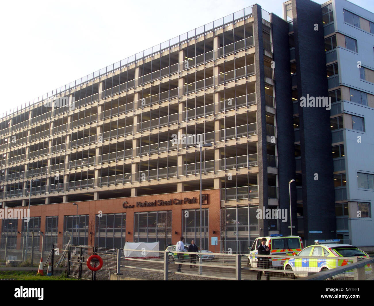 pierhead street car park