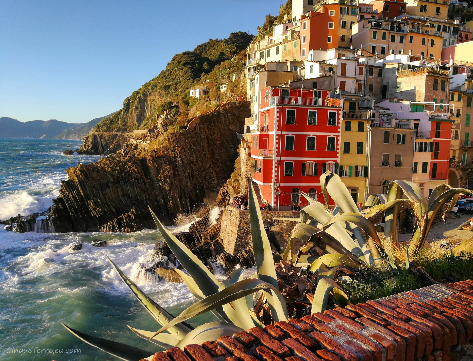 cinque terre weather