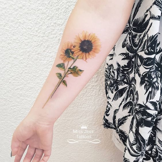 brazo tatuajes de girasol