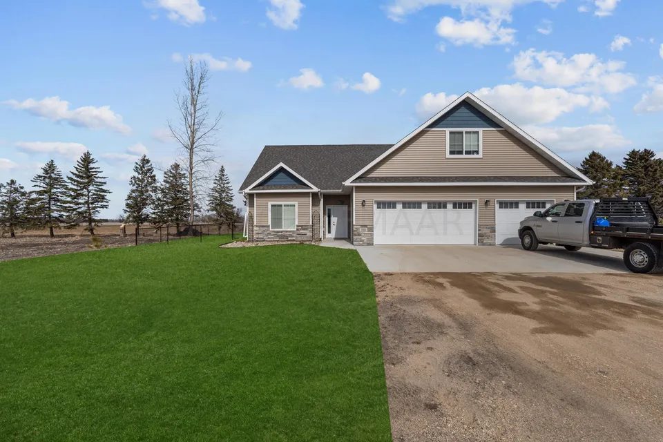 homes for sale in hankinson nd