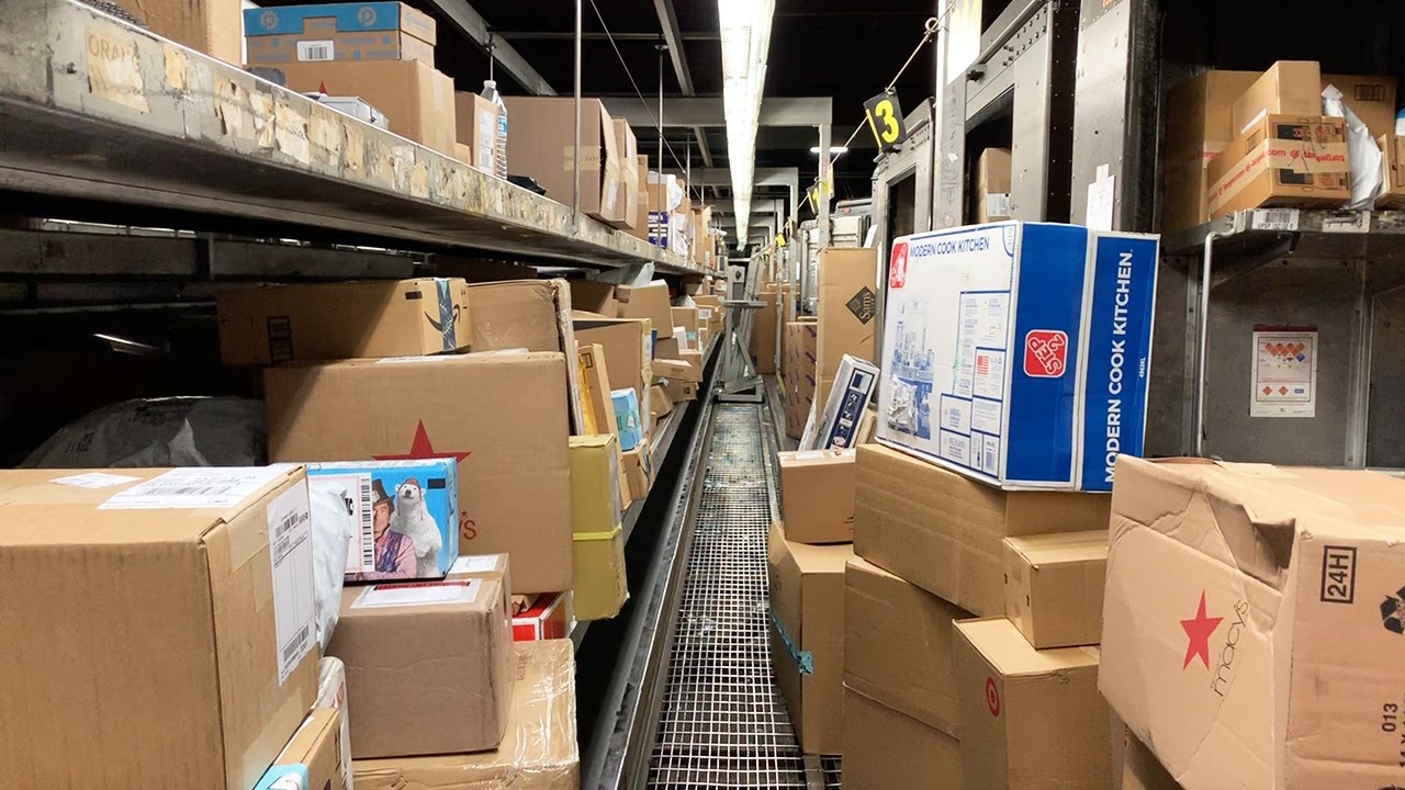 package handler warehouse