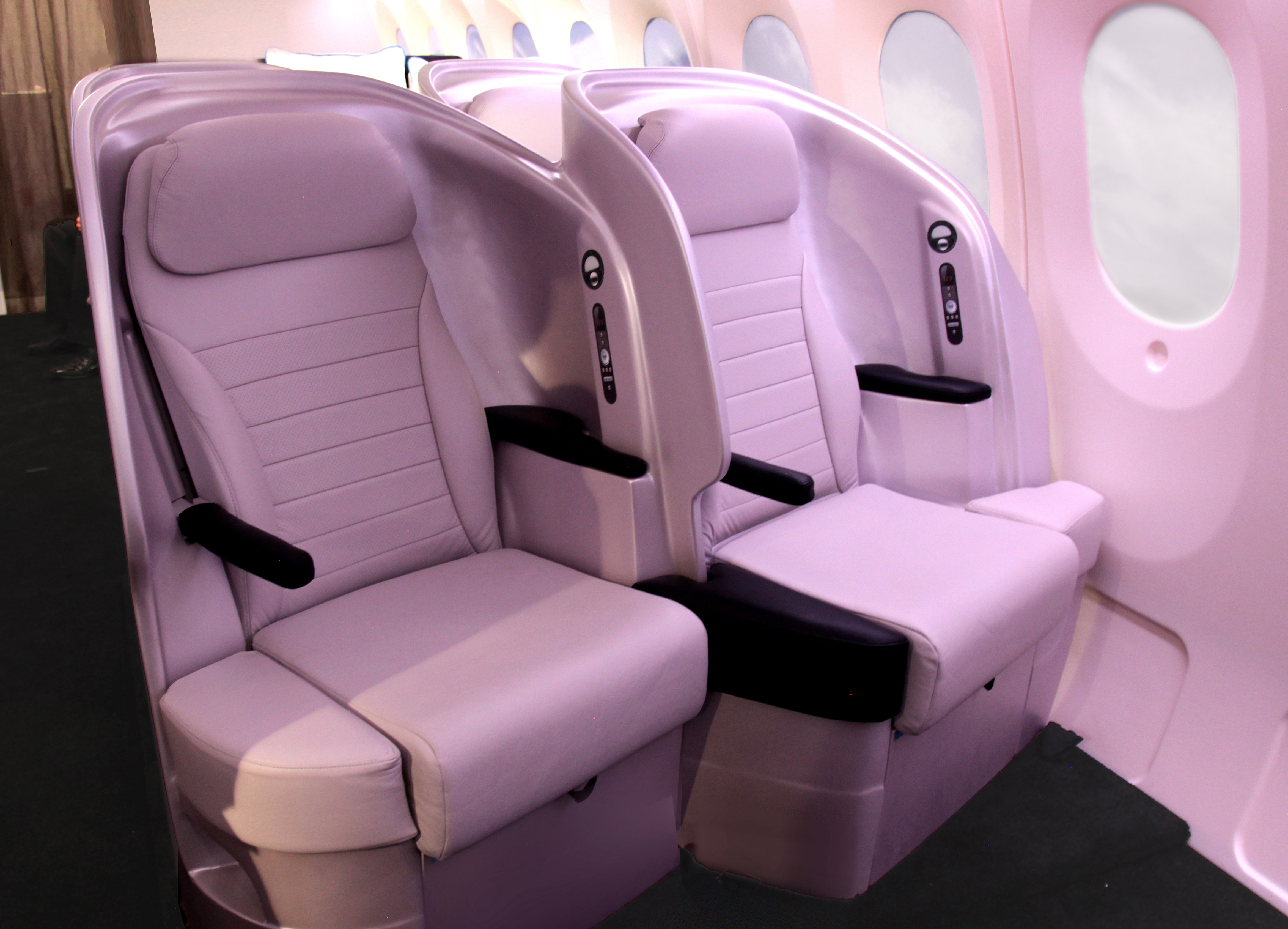 air new zealand premium economy spaceseat