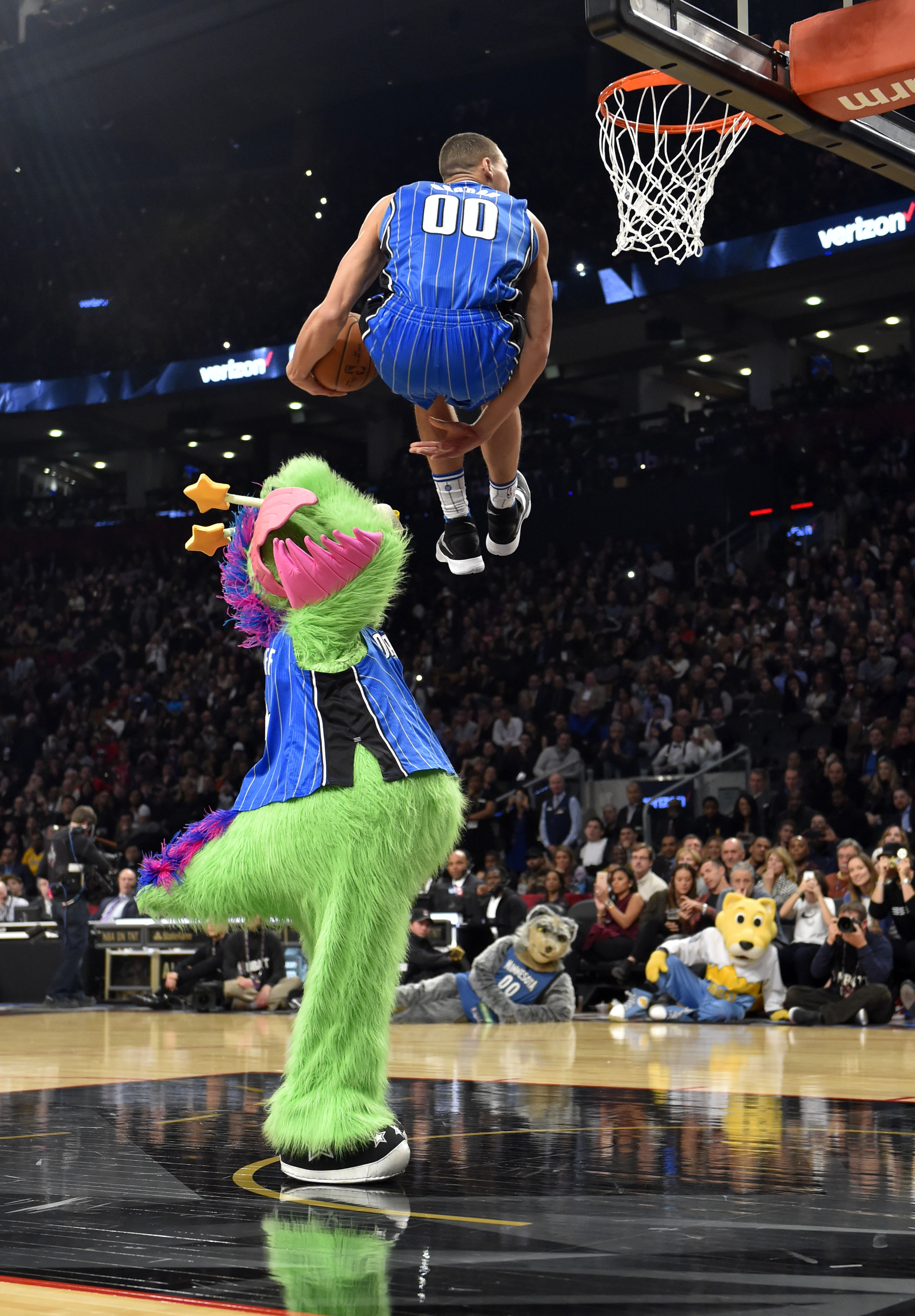 aaron gordon dunk