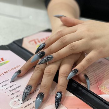 tina nail bar