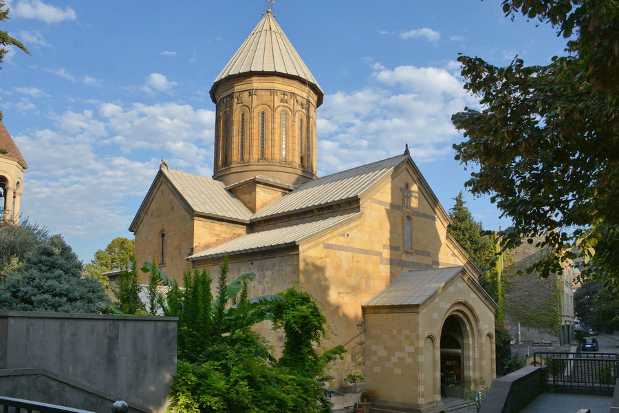 sioni cathedral tbilisi opening hours