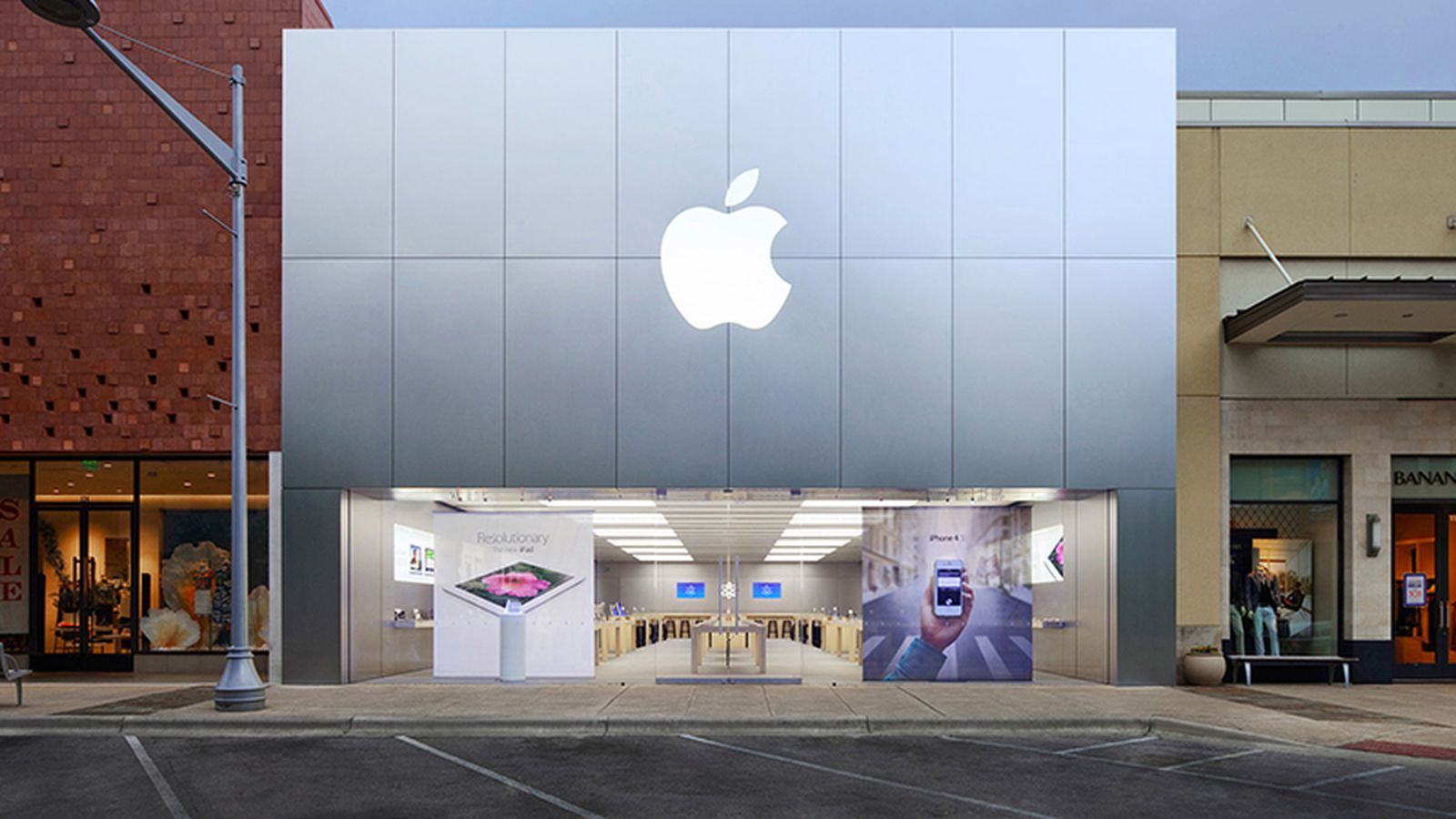 apple store at the domain