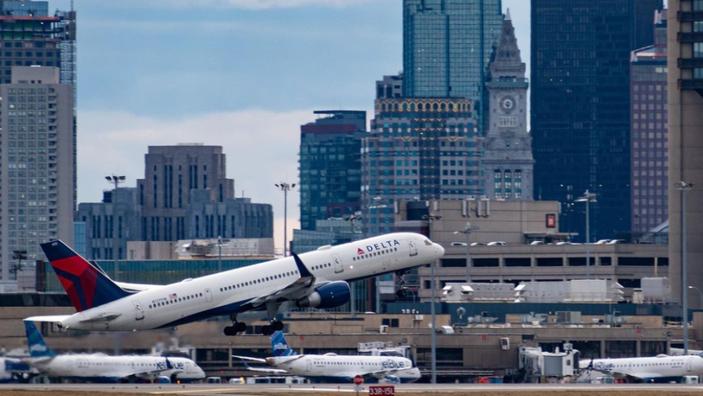 boston airport incoming flights