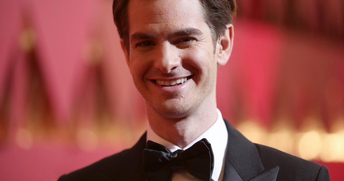 andrew garfield gay mi