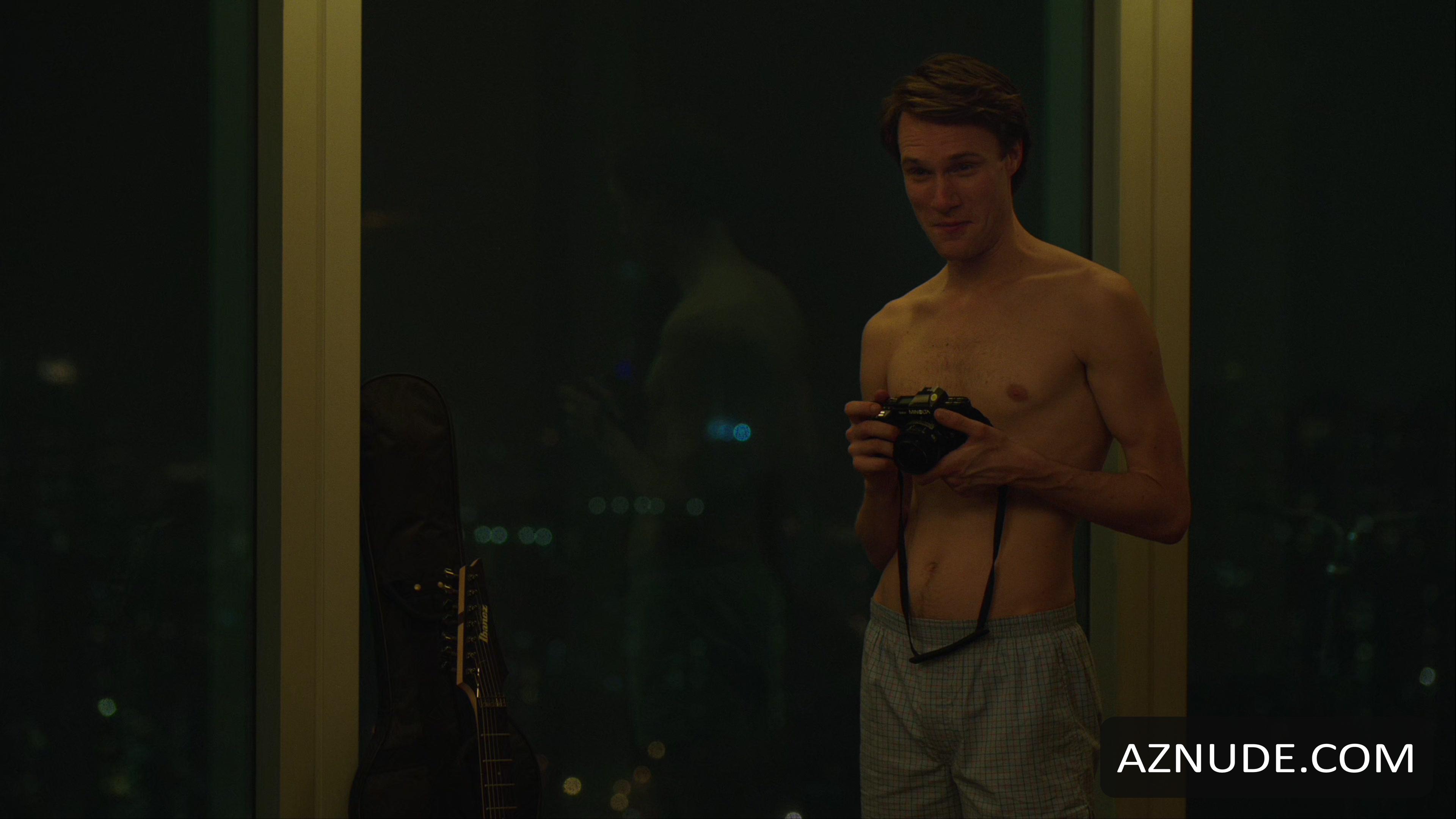 hugh skinner nude