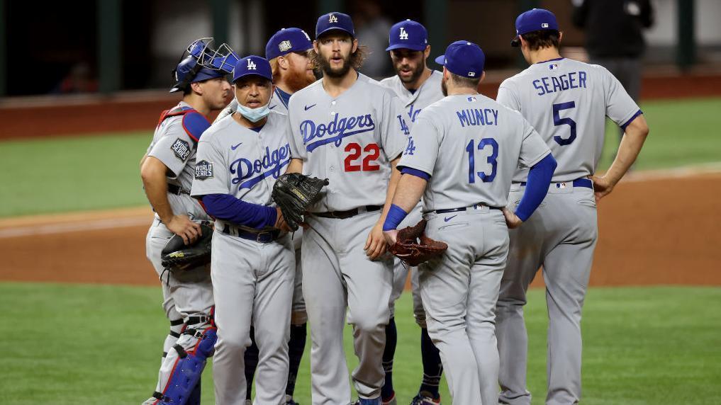 cómo va el partido de los dodgers