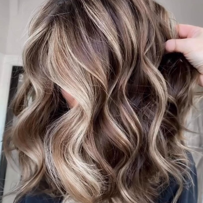 blonde highlights in brown hair