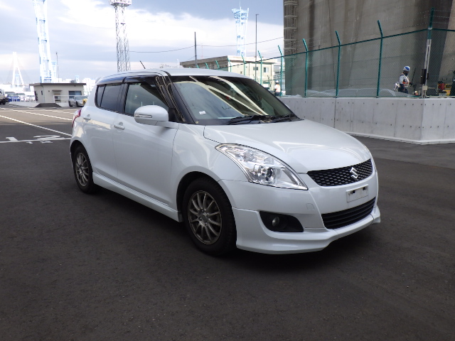 suzuki swift rs 2012