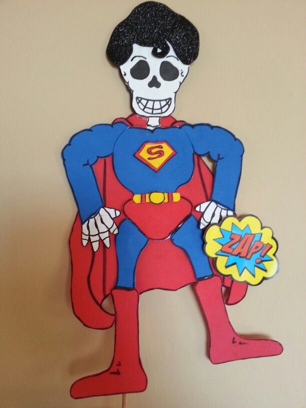 calaveras vestidas de super heroes