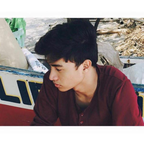 calum hood filipino