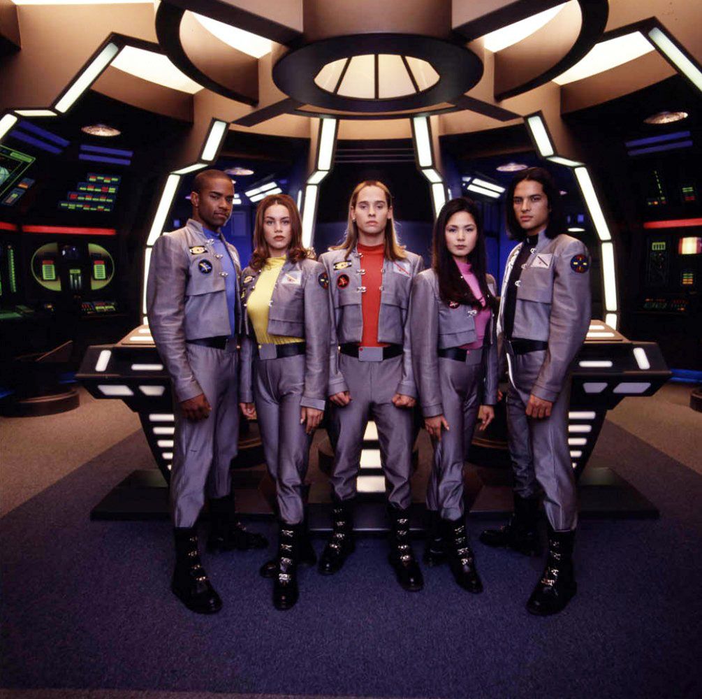 cast of power rangers in space