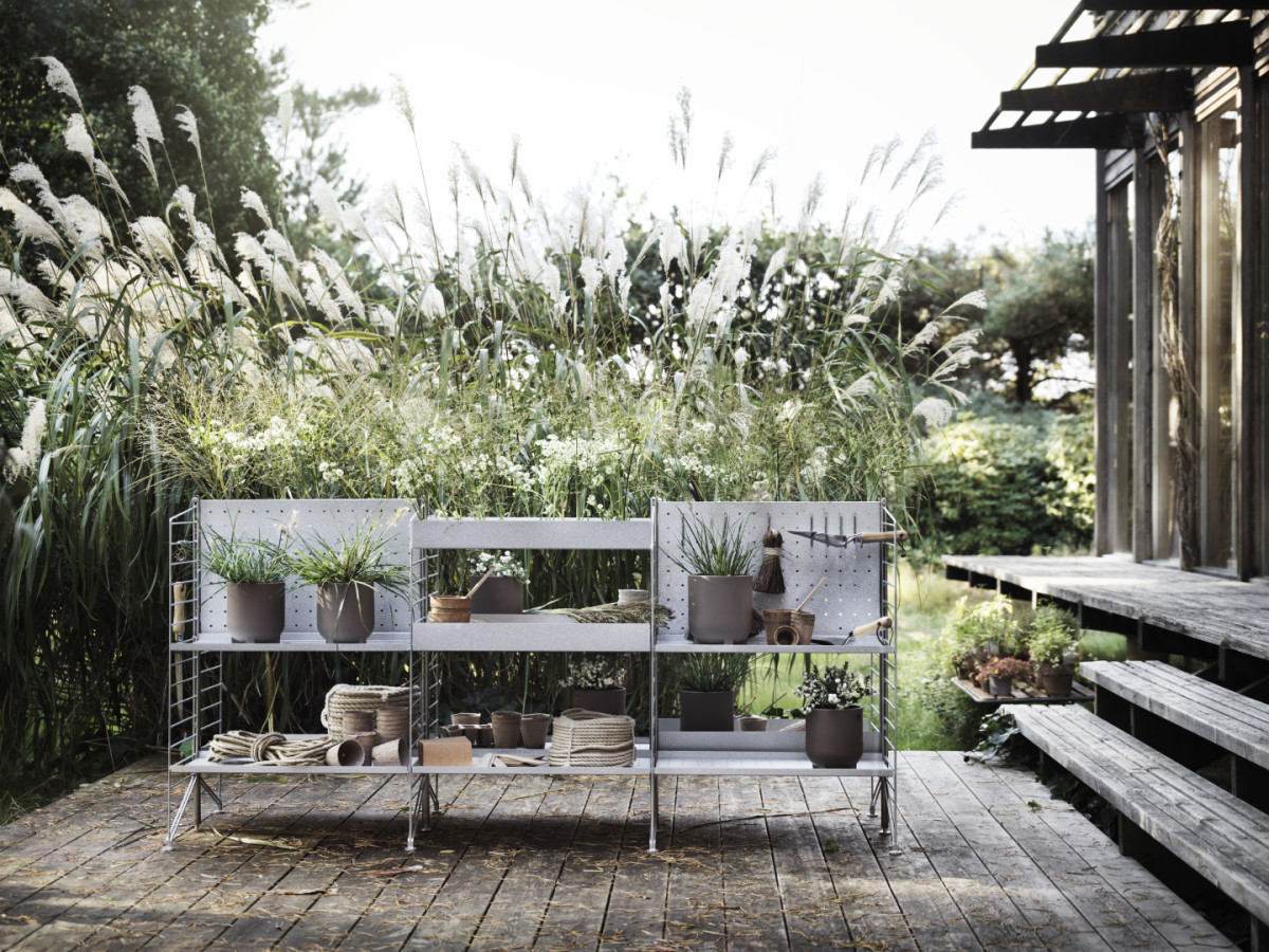 outdoor garden shelves