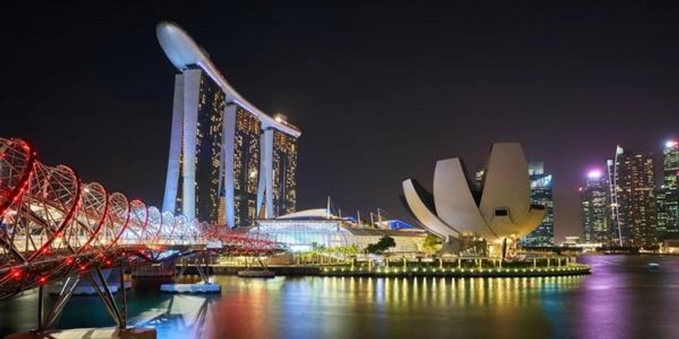 cheapest month to travel to singapore