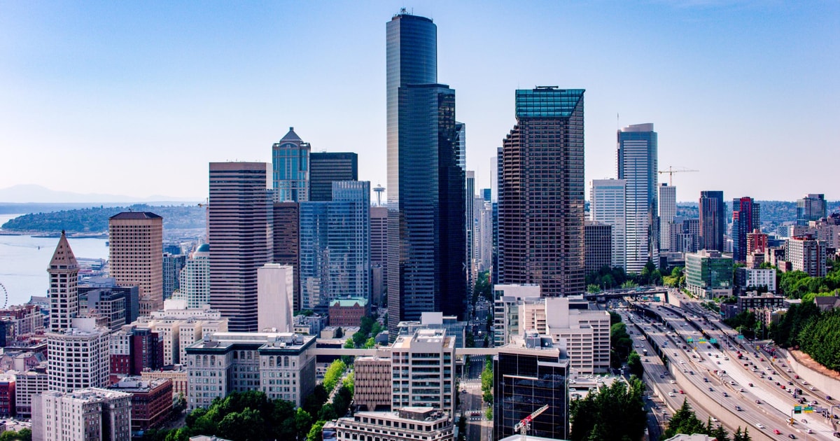 columbia tower sky view seattle